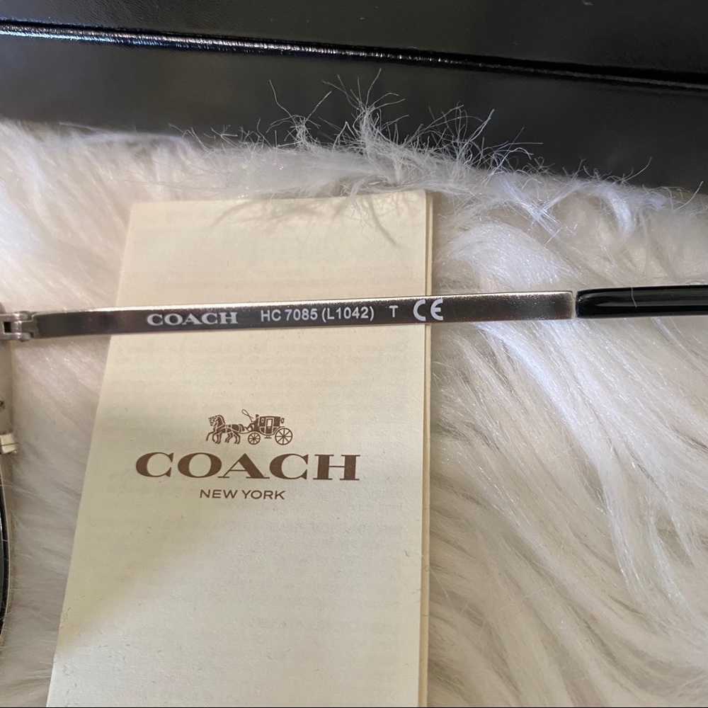 New coach 56mm cat eye sunglasses - Picture 8 of 14